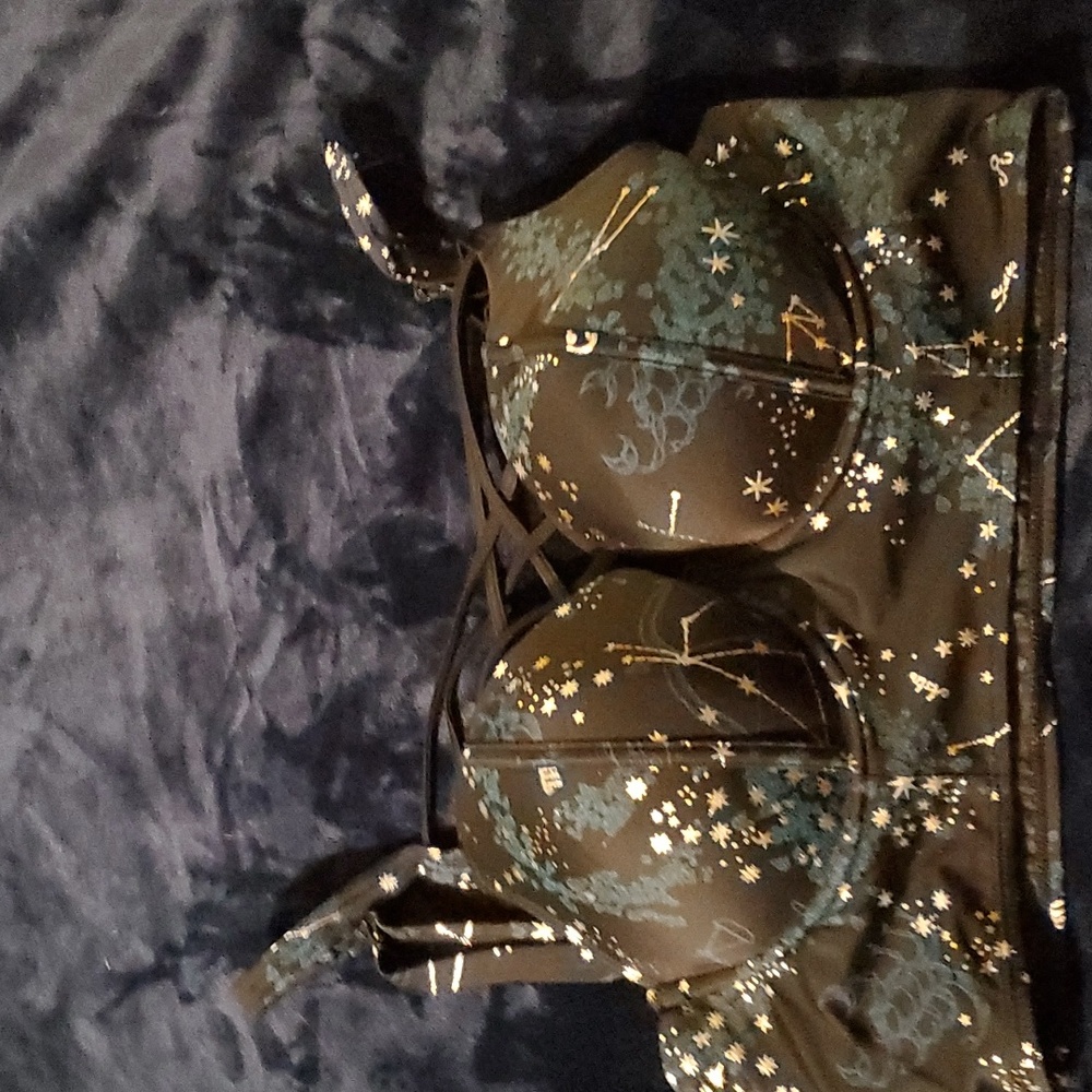 Torrid bikini top. Size 1